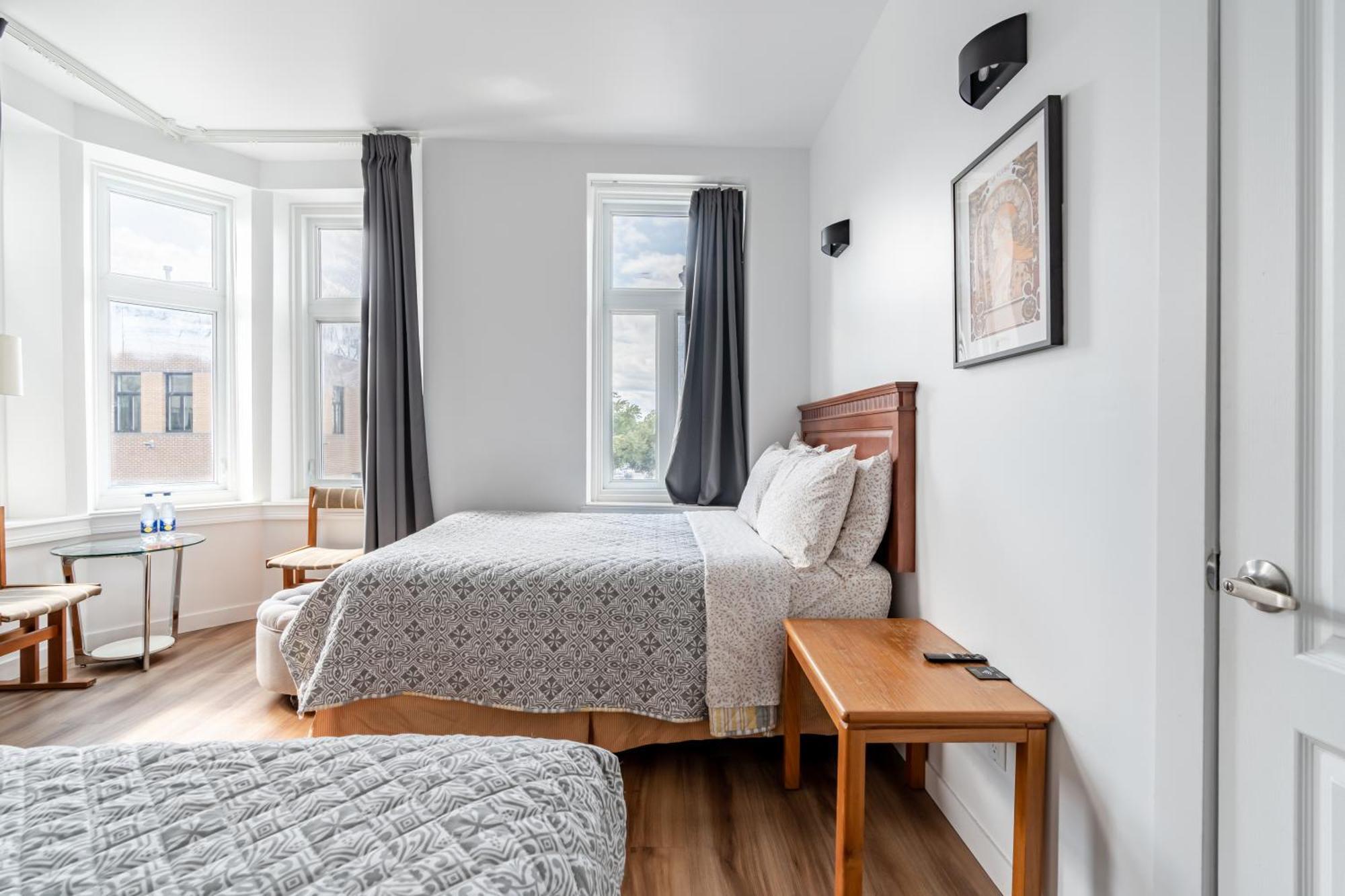 Hotel Le Coach Montreal Luaran gambar